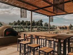 Tres Cruces Lodge
