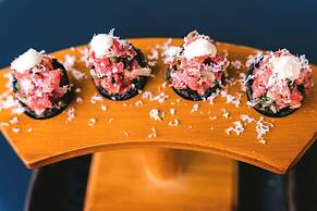 The Otis Hotel Austin, Autograph Collection