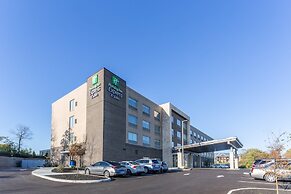 Holiday Inn Express & Suites Florence-Cincinnati Airport, an IHG Hotel