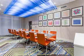 Holiday Inn Express & Suites Florence-Cincinnati Airport by IHG
