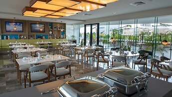 Holiday Inn Hotel & Suites Merida La Isla by IHG