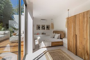 Akwa Santa Teresa Ocean View Villas & Rooms