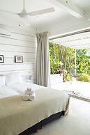 Akwa Santa Teresa Ocean View Villas & Rooms