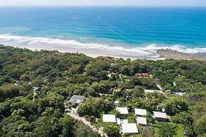 Akwa Santa Teresa Ocean View Villas & Rooms