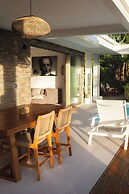 Akwa Santa Teresa Ocean View Villas & Rooms