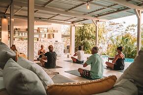 Akwa Santa Teresa Ocean View Villas & Rooms