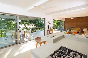 Akwa Santa Teresa Ocean View Villas & Rooms