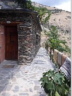 Refugio Arrabales de la Alpujarra - Hostel
