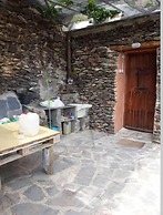 Refugio Arrabales de la Alpujarra - Hostel
