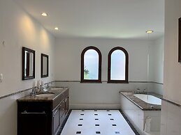 The Hotel Porto Cupecoy