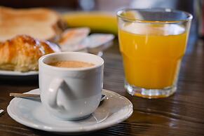 Shoshana Hotel Boutique