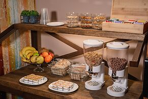 Shoshana Hotel Boutique