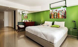 Shoshana Hotel Boutique