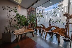 Shoshana Hotel Boutique