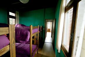 Pie De Via Hostel
