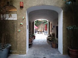 El Descanso Catedral Hotel