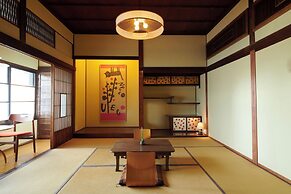 RYOKAN PLUM