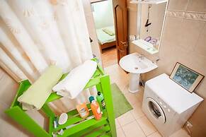 Apartment on Bolshoy Gnezdnikovskiy 10