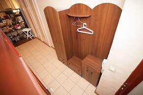 Apartment on Bolshoy Gnezdnikovskiy 10