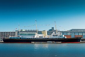 Fingal - A Luxury Floating Hotel