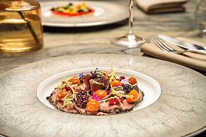 Fingal - A Luxury Floating Hotel