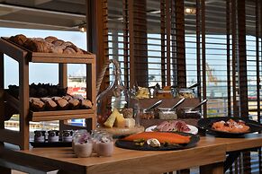 Fingal - A Luxury Floating Hotel