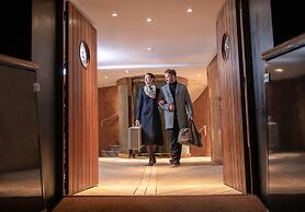 Fingal - A Luxury Floating Hotel