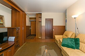 Apartment on Ogorodnaia Sloboda 10
