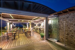 Kyma Suites - Adults only