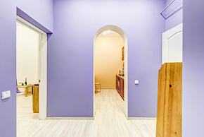 Apartment on Bolshoy Gnezdnikovskiy Pereulok 10