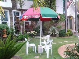 Sir Nico Guesthouse and Resort