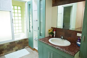 Sir Nico Guesthouse and Resort