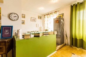 Apartment on Novokuznetskaya 6