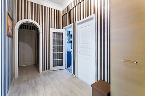 Apartment on Smolenskiy bulevard 3