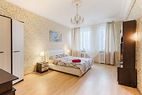 Apartment on Smolenskiy bulevard 3