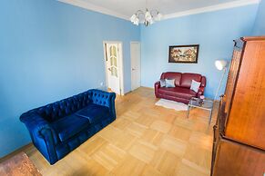 Apartment on Oruzheiniy 13