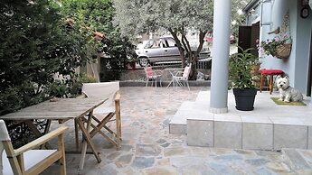 Rina's House Meteora