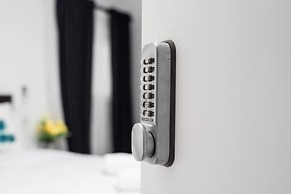 AYZ Frailes - Auto check-in property