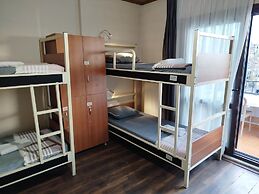 Ivy Hostel Cafe