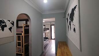Ivy Hostel Cafe