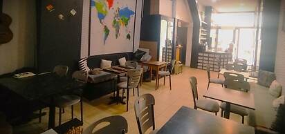 Ivy Hostel Cafe