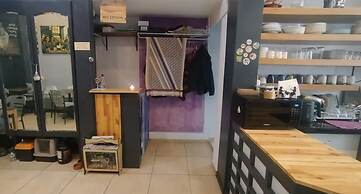 Ivy Hostel Cafe