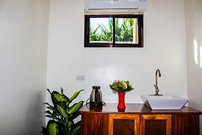 Aloha Seaside  Resort