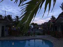 Aloha Seaside  Resort