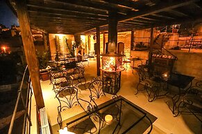 Mahperi Cappadocia Cave