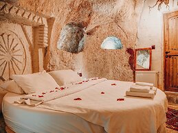 Mahperi Cappadocia Cave