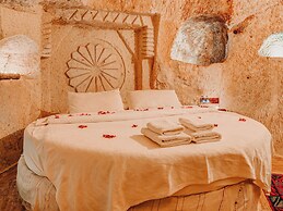 Mahperi Cappadocia Cave