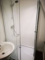 Exchequer Grange - Hostel