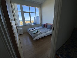 Skaerven Beachfront Condos and Cottage