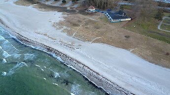 Skaerven Beachfront Condos and Cottage